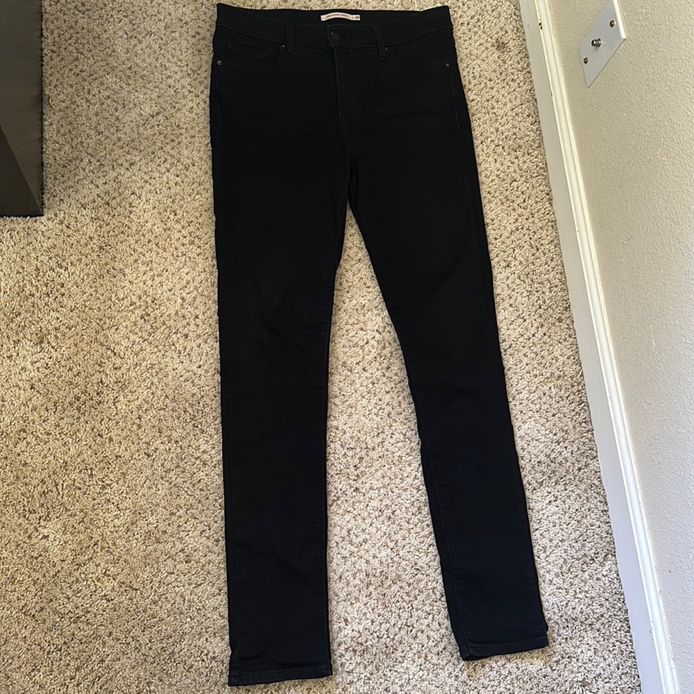 Levi’s shaping skinny 311 in black size 29